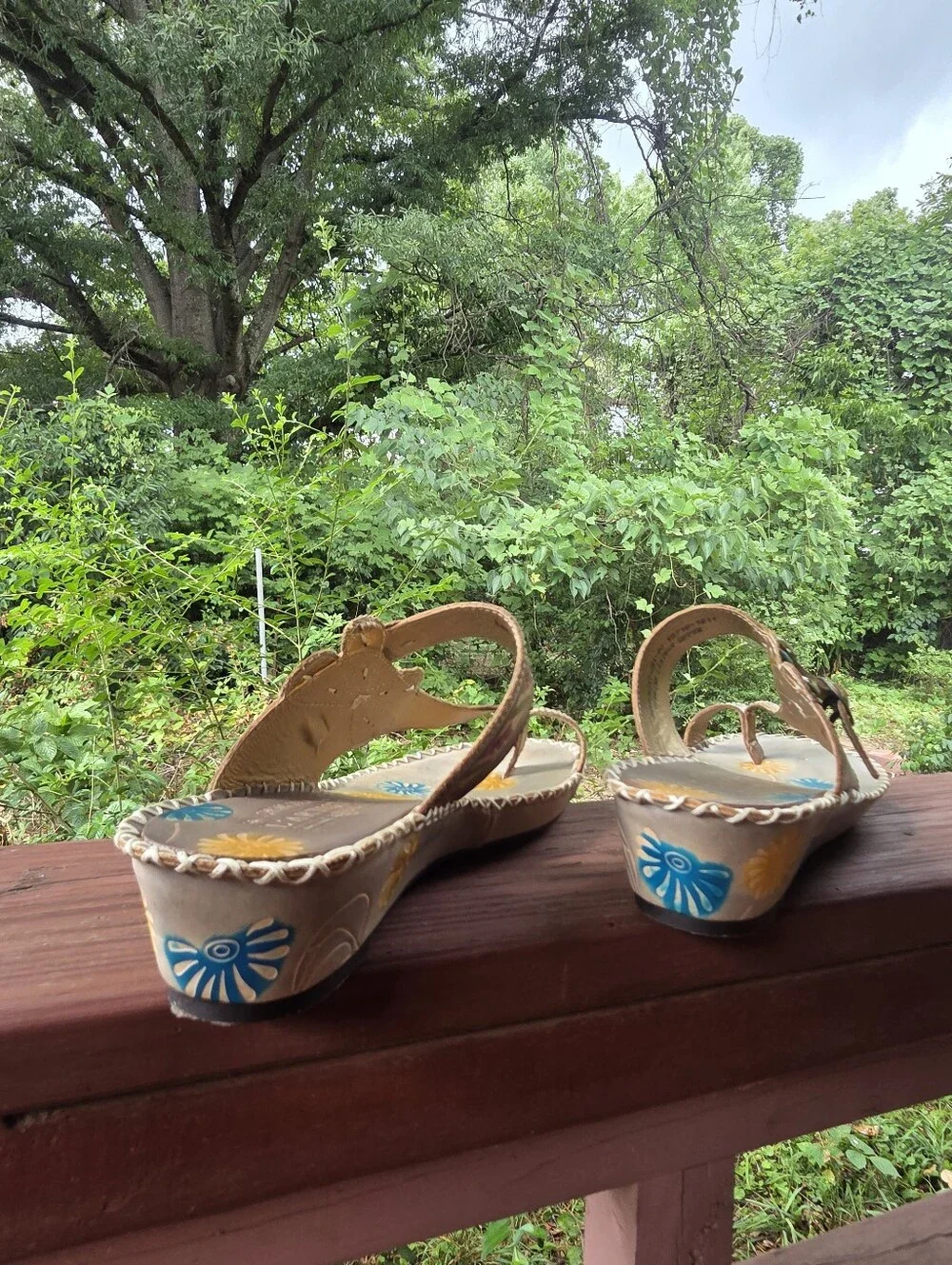 L'Artiste by Spring Step Santorini Handcrafted  Floral Accent Women’s Sandals✨️